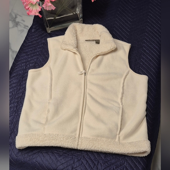 Jane Ashley Sherpa Fleece Lined Vest Full Zip Women’s Size L - Picture 2 of 9